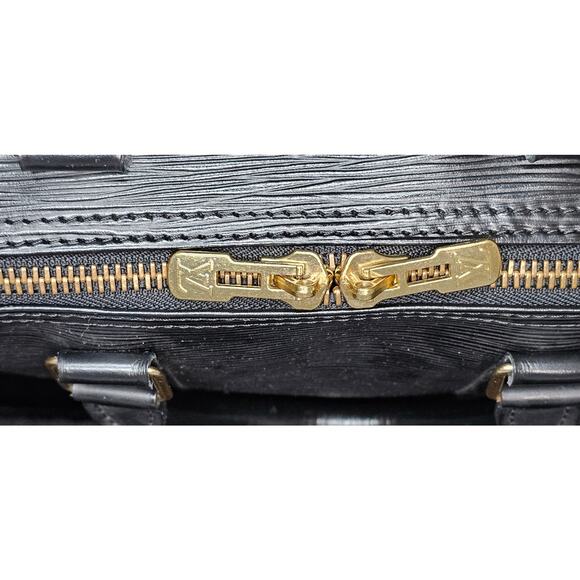 LOUIS VUITTON Epi Keepall 45 Boston Bag Black - Picture 11 of 16